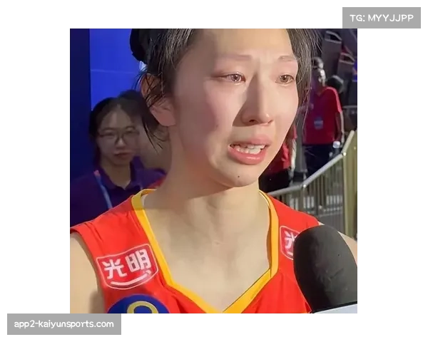希腊女排憾失晋级机会 队长赛后泪洒赛场情难自抑 希腊女排憾失晋级机会 队长赛后泪洒赛场情难自抑
