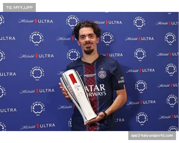 恩里克谈维蒂尼亚:失误后主动罚点展现领袖个性 恩里克谈维蒂尼亚:失误后主动罚点展现领袖个性