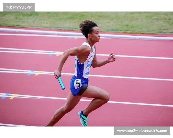 14岁中国短跑新星百米夺冠,独特跑姿力压大学生选手引关注